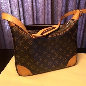 Authentic Louis Vuitton Boulogne Shoulder Bag